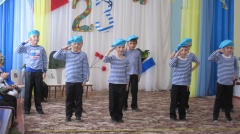 В детском саду  №2 «Теремок» ребята поздравили  пап  с Днем Защитника Отечества