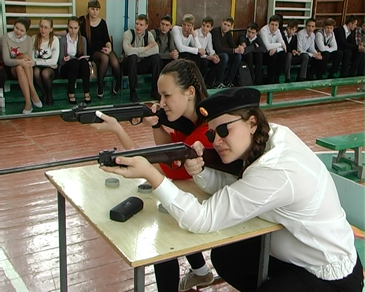 Военно-спортивный конкурс прошел в школе №5.