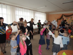 В детском саду «Алёнушка» прошел праздник: «Семья для домовёнка Кузи»
