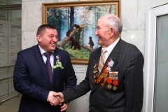 В годовщину победы в Сталинградской битве Андрей Бочаров провел встречи с ветеранами